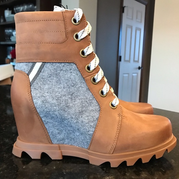 New Sorel Joan of Arctic Wedge III Lexie Bootie, Ankle Boots, Tan Lace Booties - Picture 13 of 16